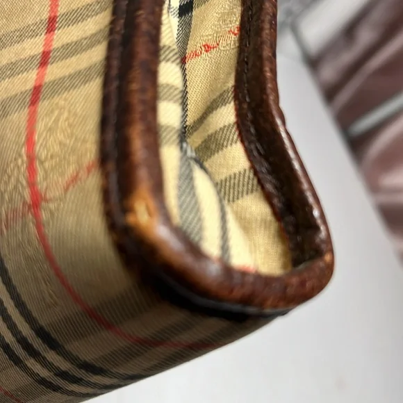 Burberry Zip Pouch - Picture 11 of 14